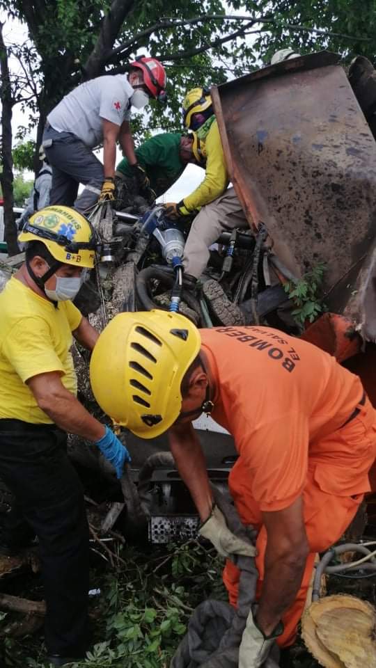 DOS FALLECIDOS EN TRÁGICO ACCIDENTE DE TRÁNSITO - ENNewsSV