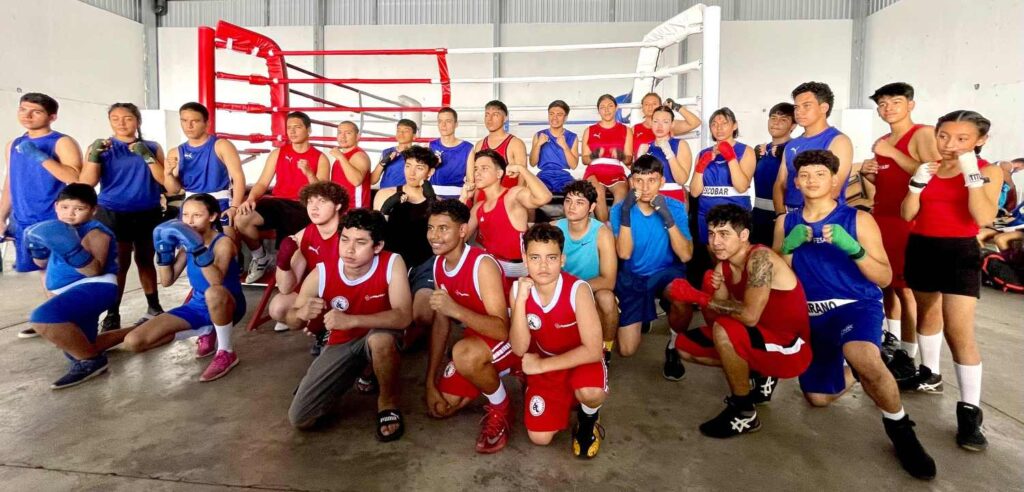 Boxeadores salvadoreños demuestran sus destrezas en II Tope Olímpico